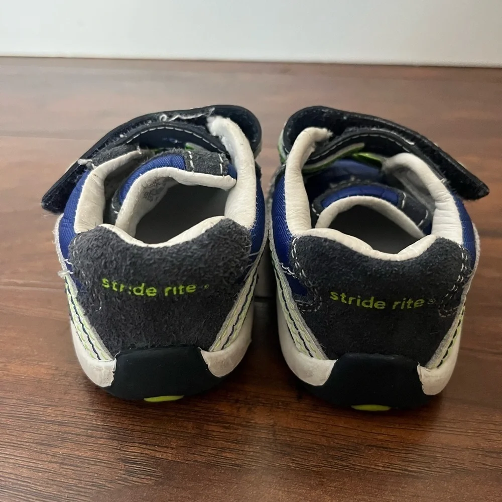 Stride Rite Declan Sneakers- Blue and green-Boys size 4